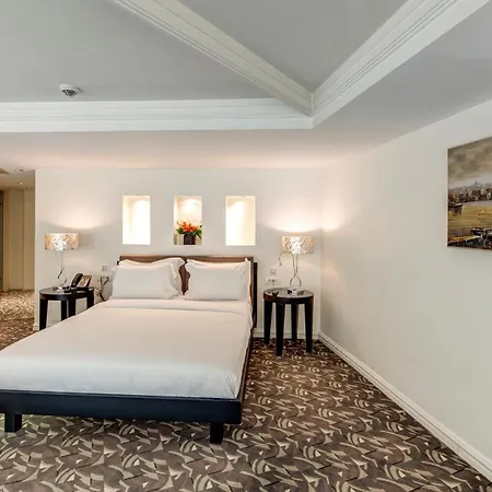 The Elysium Taksim Hotel Istanbul Room photo