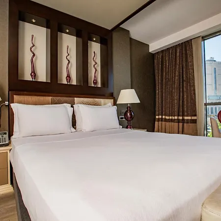 The Elysium Taksim Hotel Istanbul Room photo