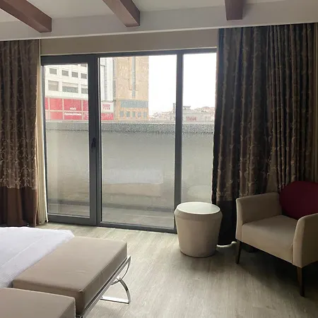 The Elysium Taksim Hotel Istanbul Room photo